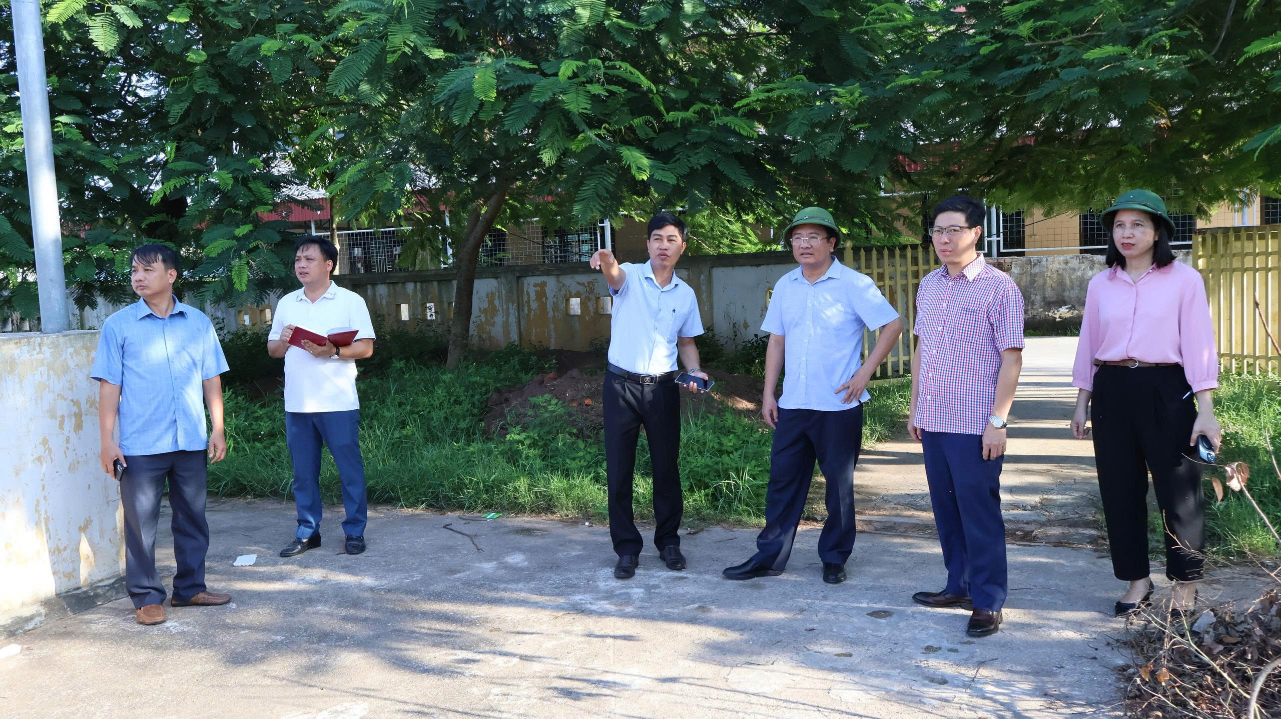 Đảng ủy-HĐND-UBND xã Giao Ninh kiểm tra các điều kiện chuẩn bị năm học mới 2025-2026 tại các cơ sở giáo dục trên địa bàn xã
