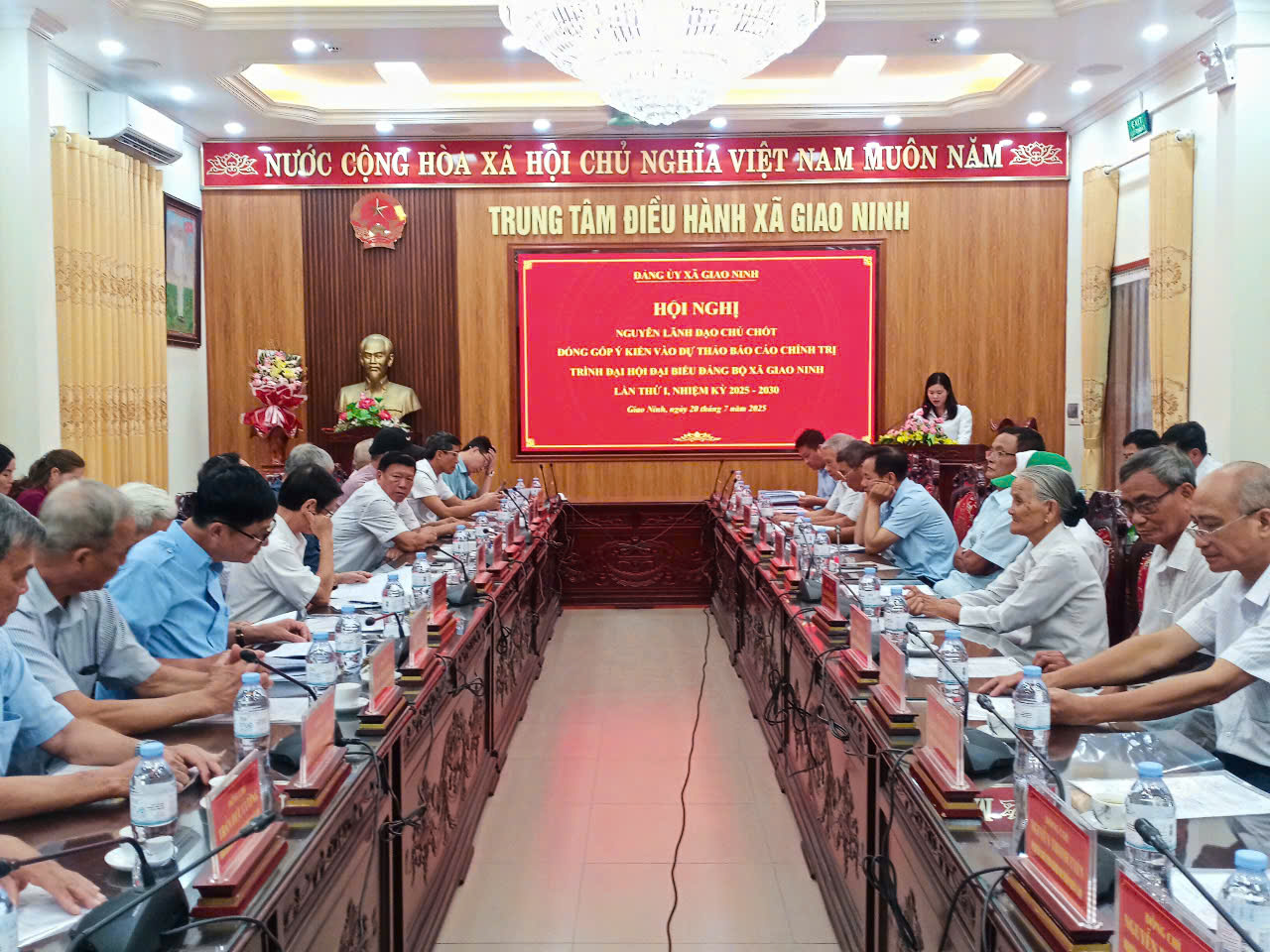 Hội nghị nguyên lãnh đạo chủ chốt đóng góp ý kiến vào dự kiến dự thảo Báo cáo chính trị trình đại hội đại biểu đảng bộ xã Giao Ninh lần thứ I, nhiệm kỳ 2025-2030